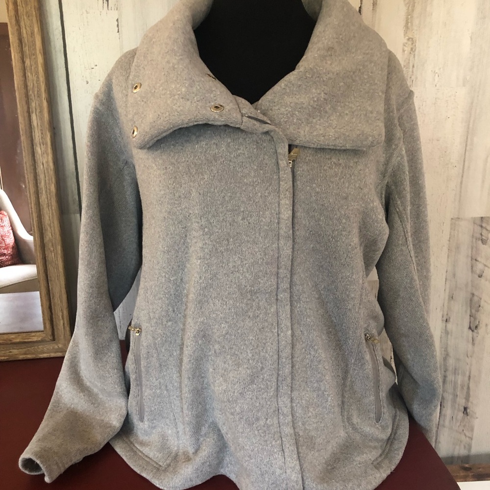 Athletic jacket